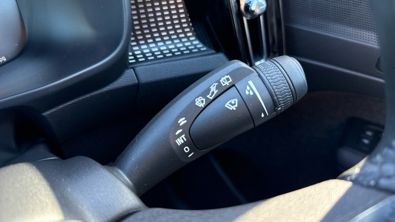 Volvo Xc40 1.5 T5 Recharge PHEV R DESIGN Pro 5dr Auto Estate